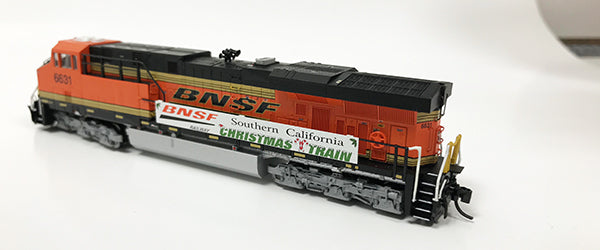 N Detailed GEVO - BNSF #6631 Christmas