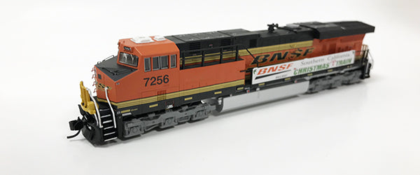N Detailed GEVO - BNSF #7256 Christmas