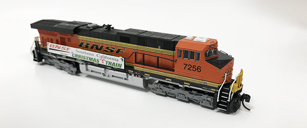 N Detailed GEVO - BNSF #7256 Christmas