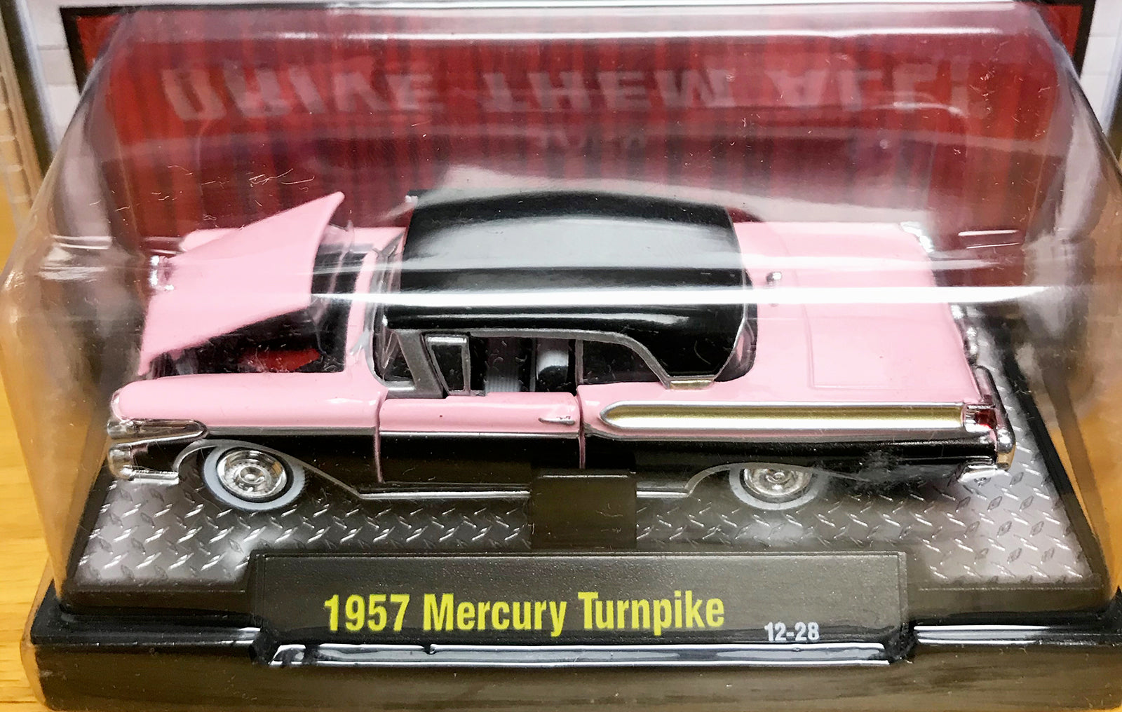 S 1957 Mercury Turnpike - Pink/Black
