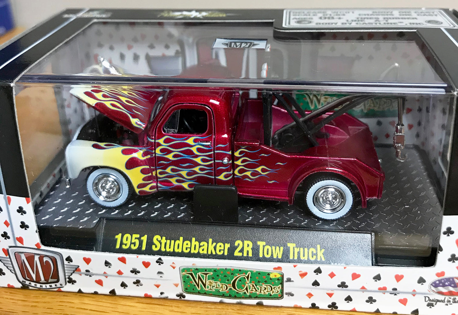 S 1951 Studebaker 2R Tow Truck - Red