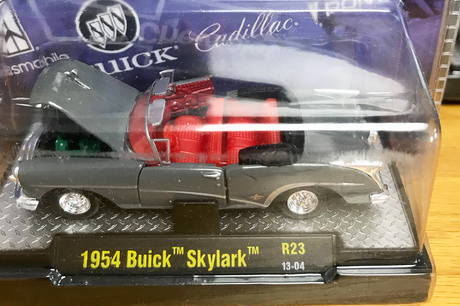 S 1954 Buick Skylark - Grey