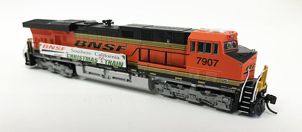 N Detailed GEVO - BNSF #7907 Christmas